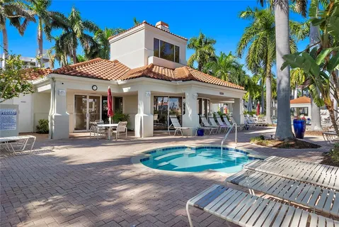 $539,000 | 6085 Bahia Del Mar Circle, Unit 272, St. Petersburg, FL 33715