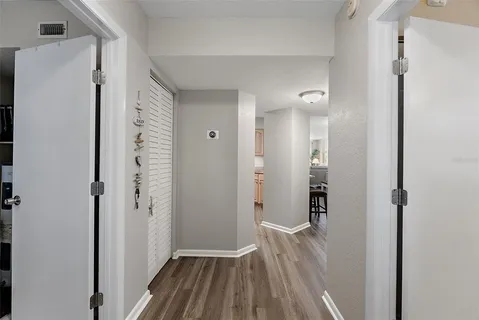 $539,000 | 6085 Bahia Del Mar Circle, Unit 272, St. Petersburg, FL 33715