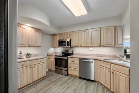 $539,000 | 6085 Bahia Del Mar Circle, Unit 272, St. Petersburg, FL 33715