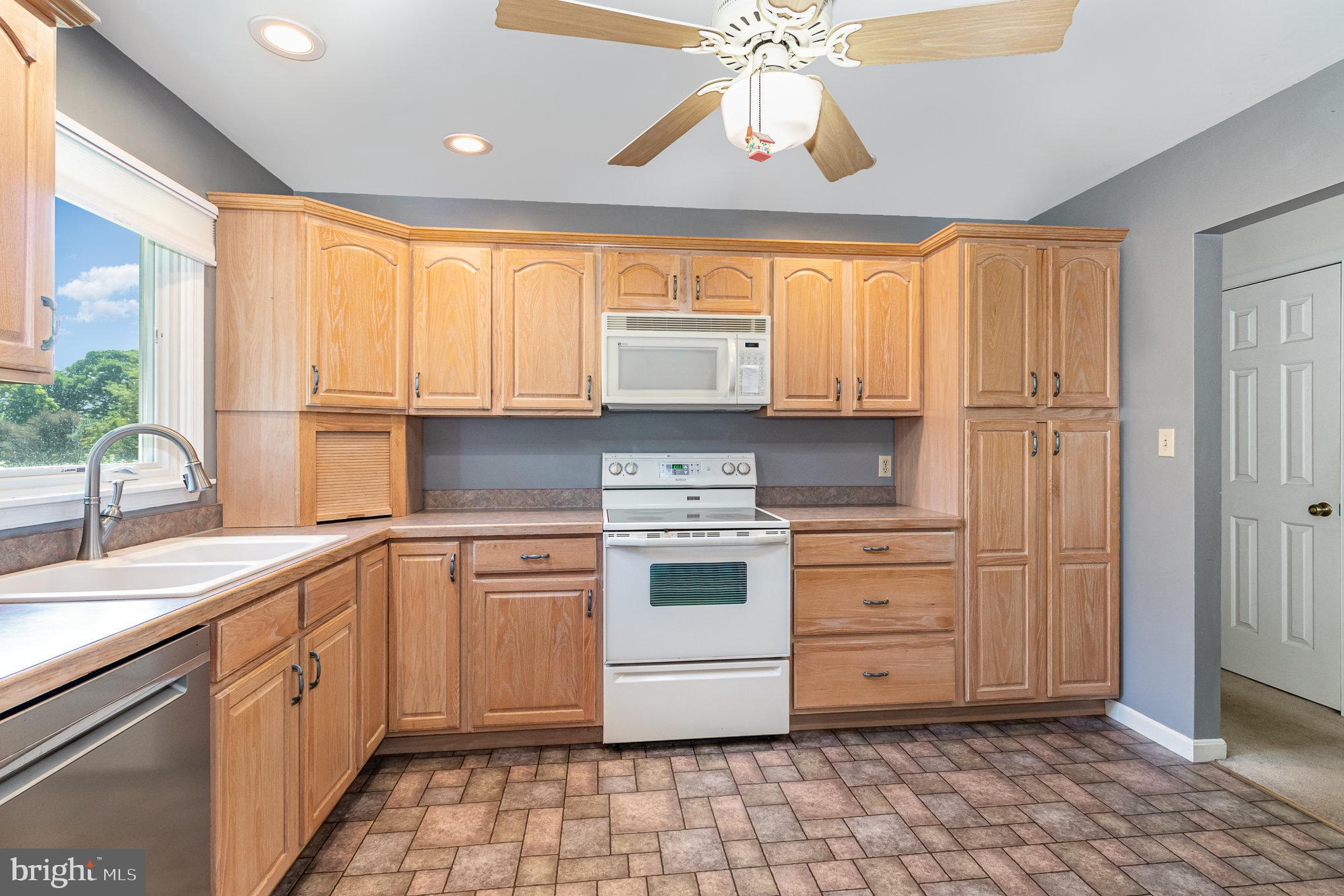 289 Bonnybrook Road Carlisle, PA 17015 - Photo 8 of 37 Gallery Image 8