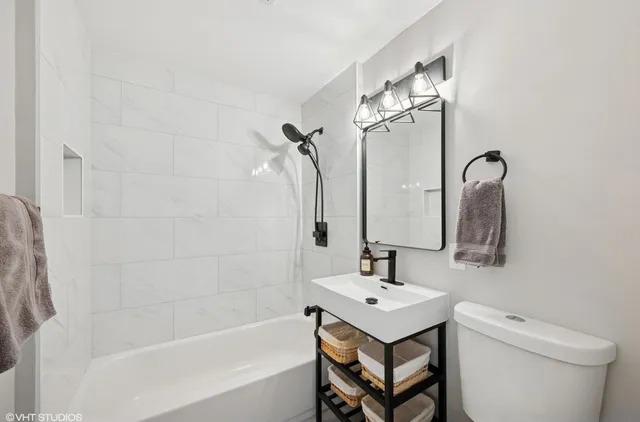 $3,200 | 638 South Oakland Avenue, Villa Park, IL 60181