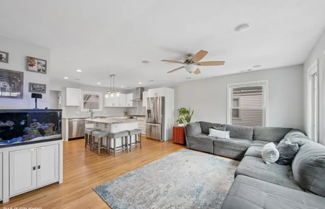 $3,200 | 638 South Oakland Avenue, Villa Park, IL 60181