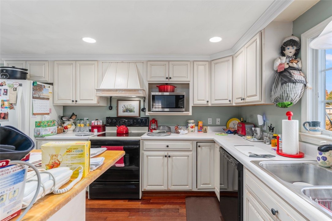 178 Manning Street Warwick, RI 02889 - Photo 11 of 47 Gallery Image 11