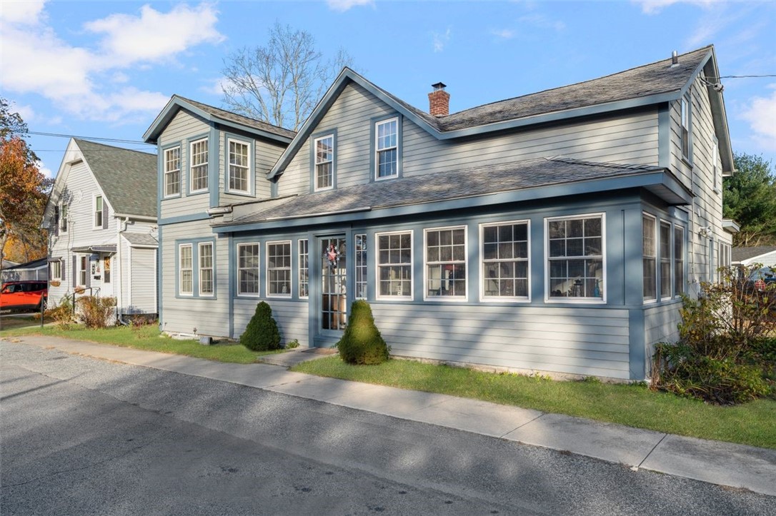 178 Manning Street Warwick, RI 02889 - Photo 2 of 47 Gallery Image 2