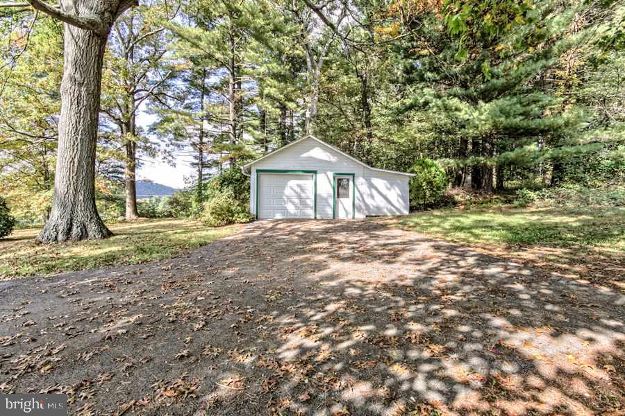 4509 Carlisle Road Gardners, PA 17324 - Photo 6 of 25 Gallery Image 6