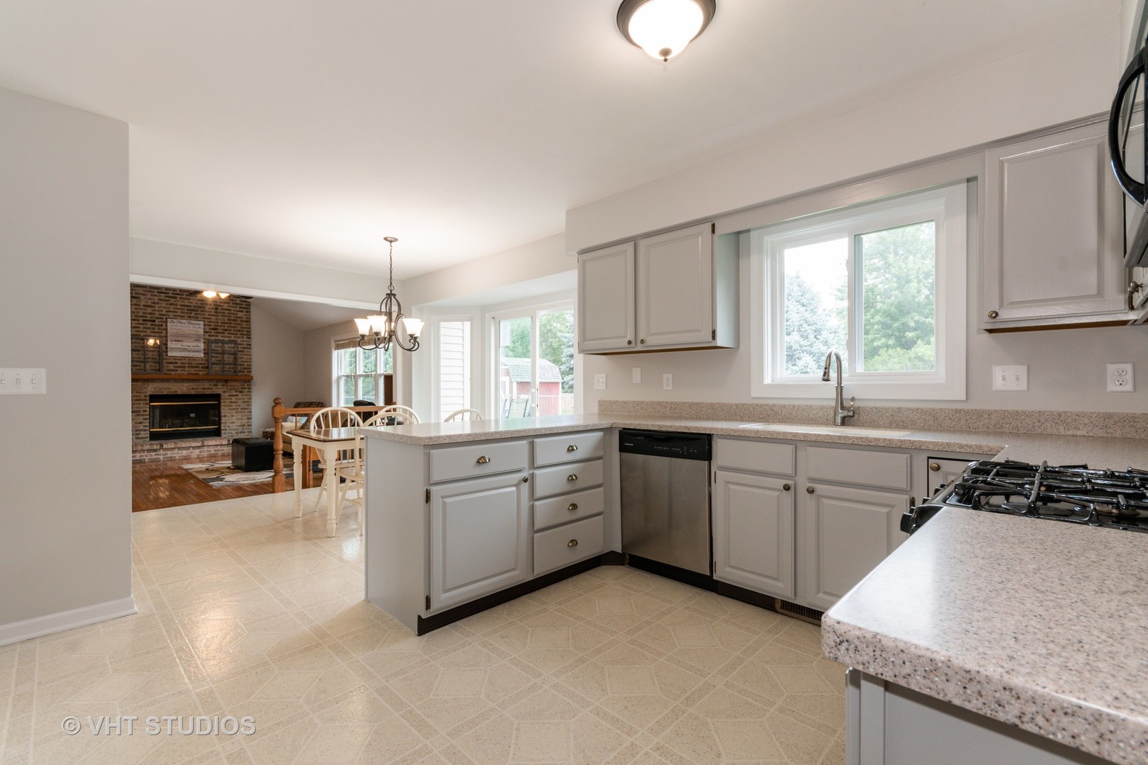 2659 Blackman Road Geneva, IL 60134 - Photo 3 of 16