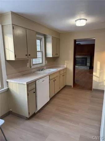 $2,900 | 4593 Brookhill Drive South, Manlius, NY 13104