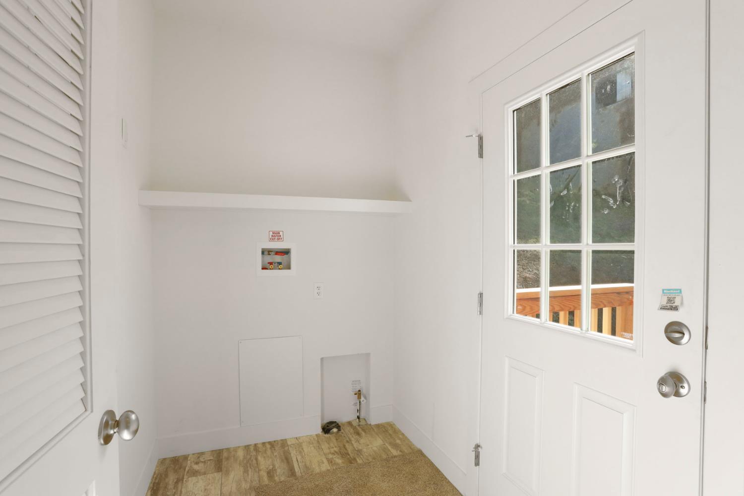 7680 Middle Bar Road Jackson, CA 95642 - Photo 26 of 58 a view of small space with wooden floor and cabinet