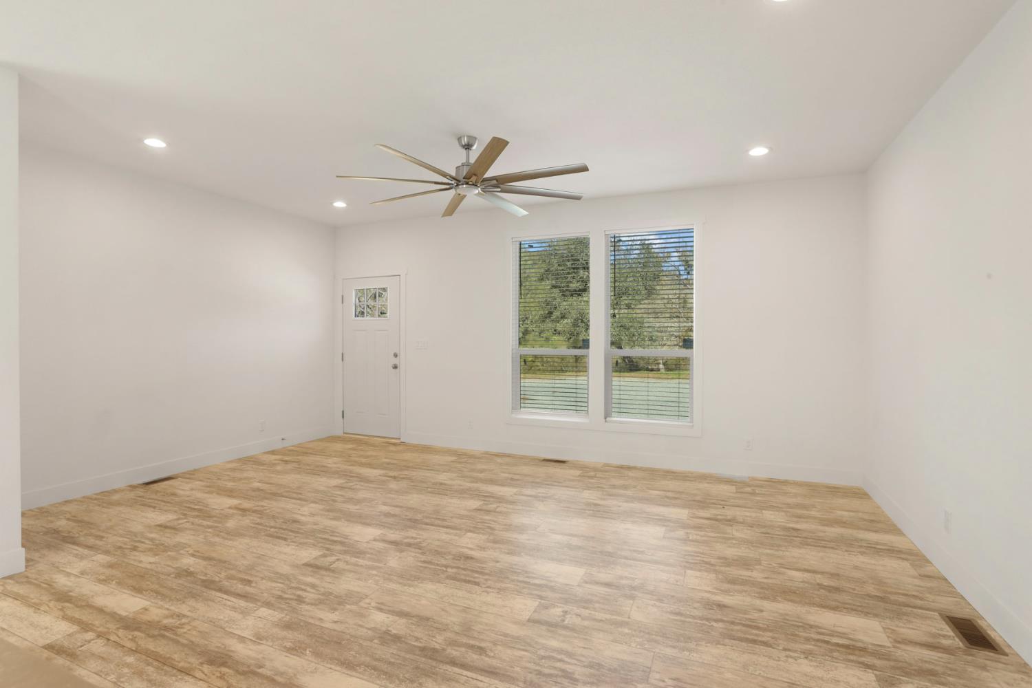 7680 Middle Bar Road Jackson, CA 95642 - Photo 27 of 58 a view of an empty room with a window