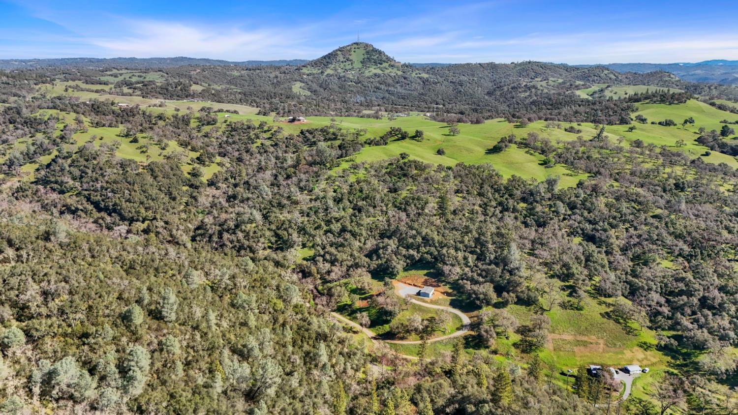7680 Middle Bar Road Jackson, CA 95642 - Photo 10 of 58 a view of a city with mountains in the background