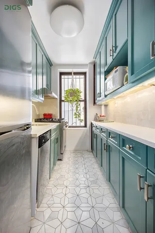 $799,000 | 210 West 103rd Street, Unit 1C | Upper West Side