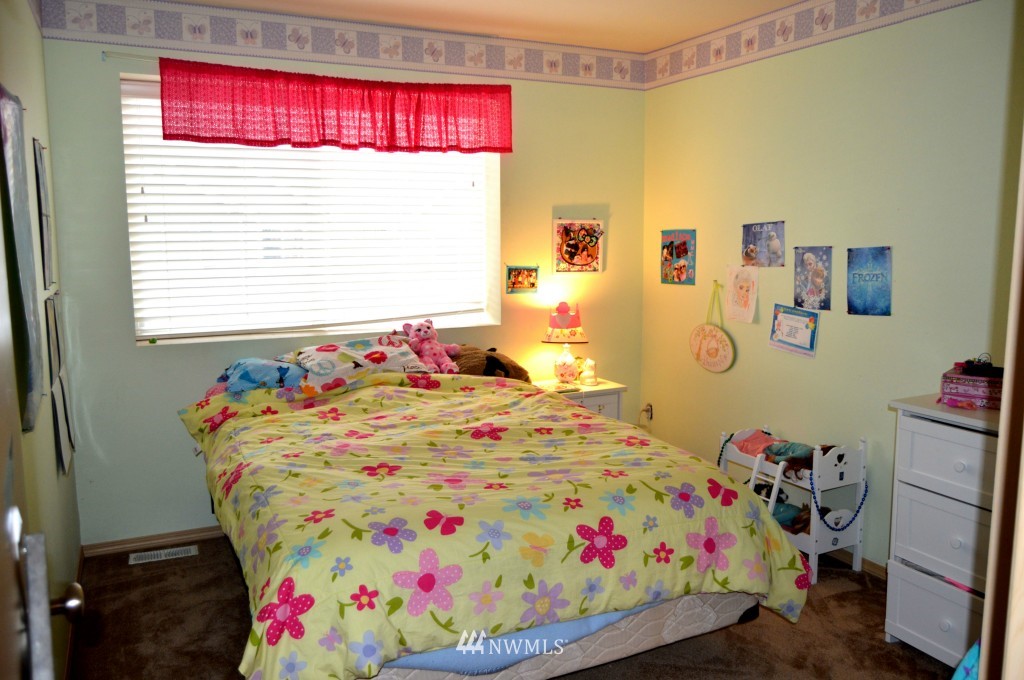 19305 24th Avenue Southeast Bothell, WA 98012 - Photo 11 of 15 Gallery Image 11