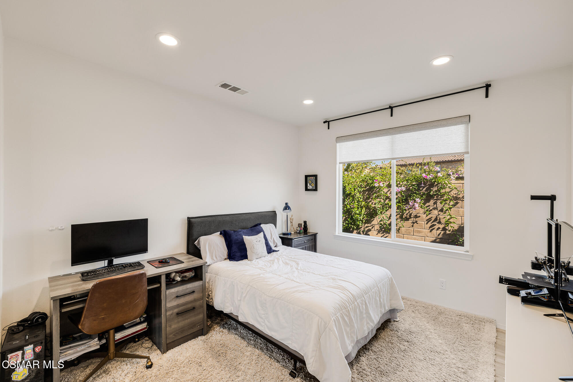 6896 Ridgemark Drive Moorpark, CA 93021 - Photo 7 of 42 6896 Ridgemark Ct, Moorpark-7