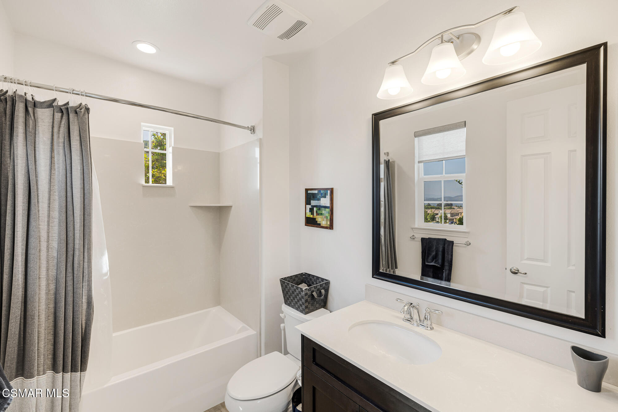 6896 Ridgemark Drive Moorpark, CA 93021 - Photo 8 of 42 6896 Ridgemark Ct, Moorpark-8