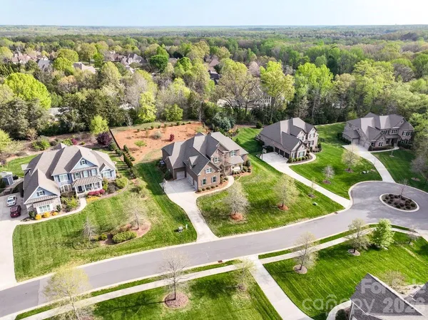 $1,500,000 | 1015 Golden Bell Drive, Waxhaw, NC 28173