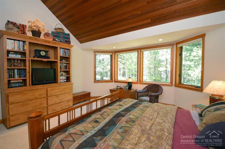 70313 Arvensis Black Butte Ranch, OR 97759 - Photo 18 of 25 Additional Photo