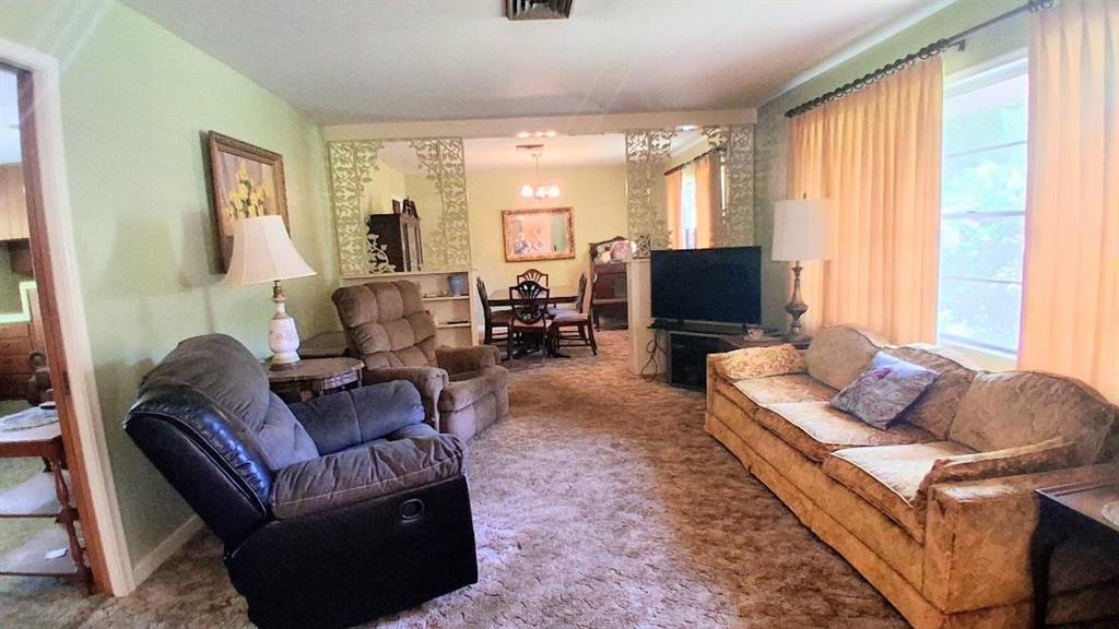 913 Lazy Lane Bryan, TX 77802 - Photo 4 of 17