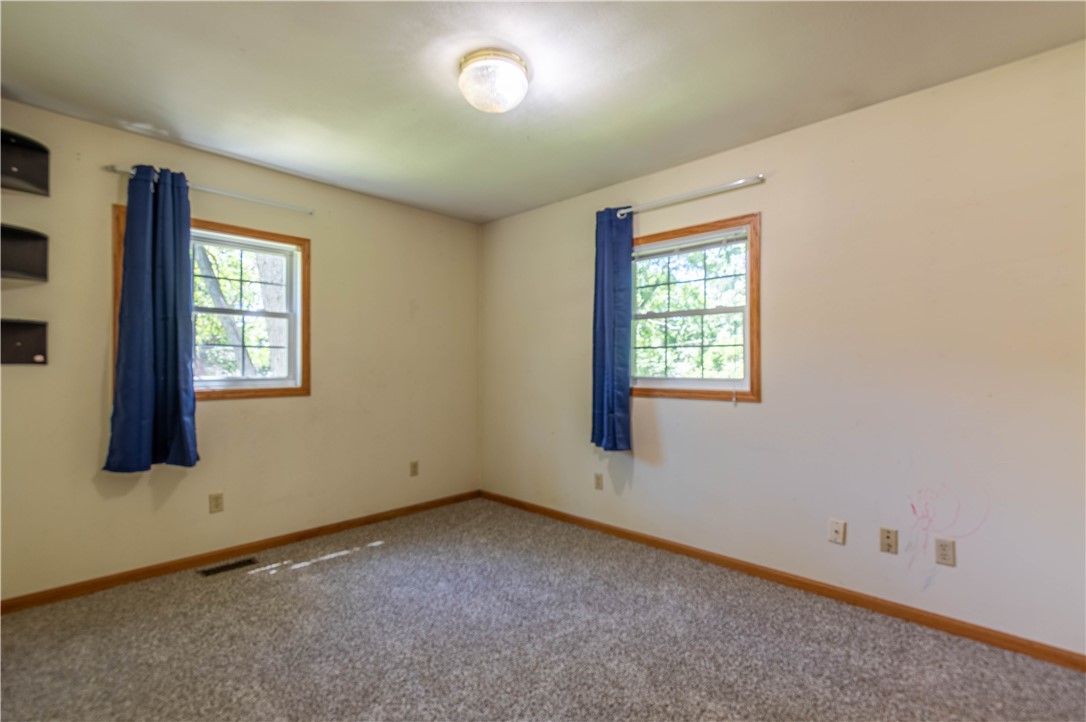 2325 South Richmond Road Decatur, IL 62521 - Photo 12 of 16