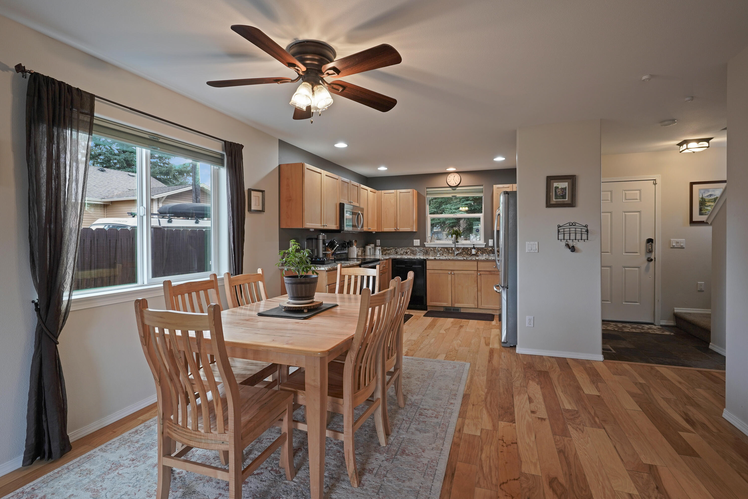 20354 Murphy Road Bend, OR 97702 - Photo 12 of 26 DSC05783