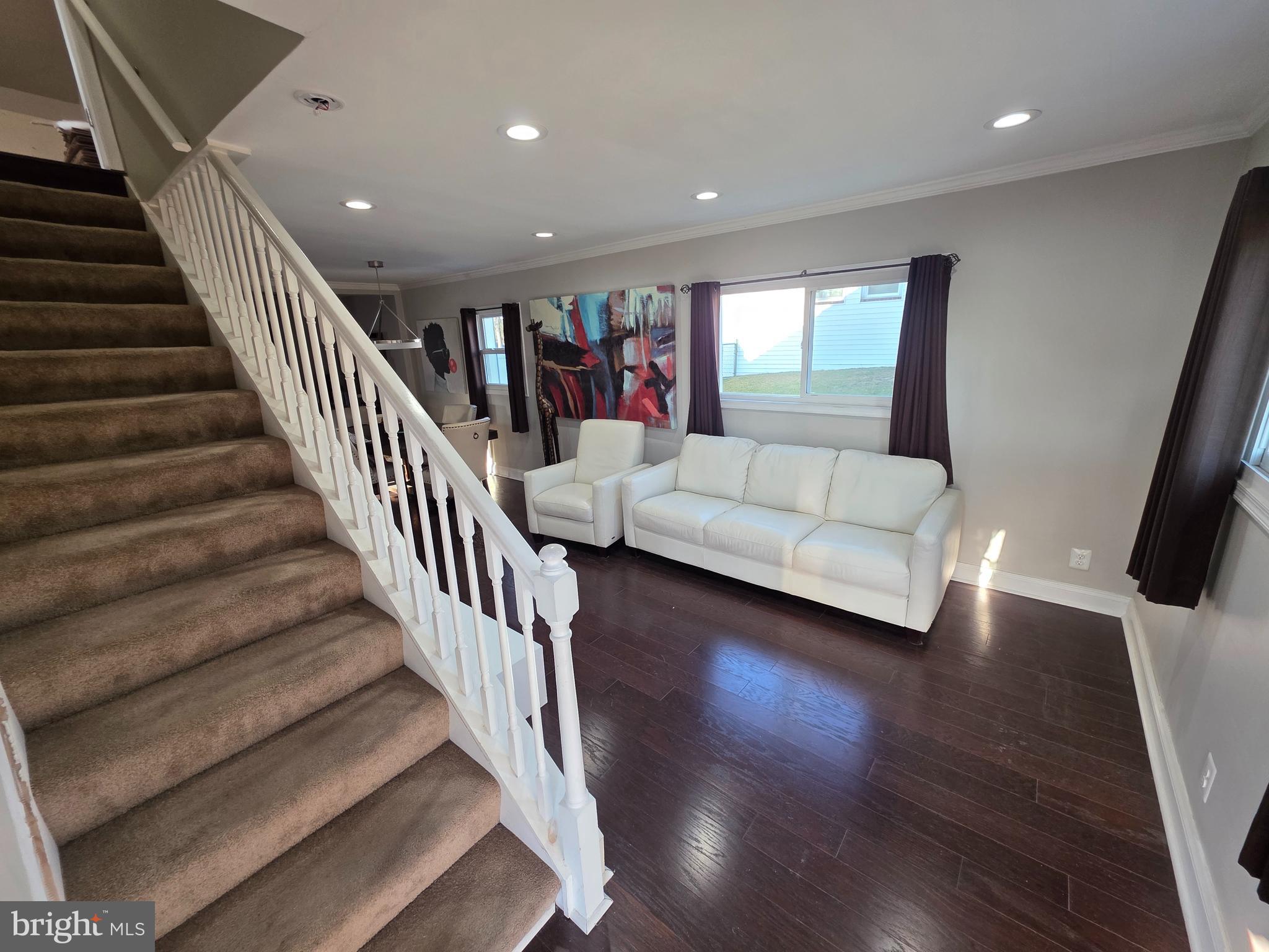 7928 Rolling View Avenue Baltimore, MD 21236 - Photo 5 of 15