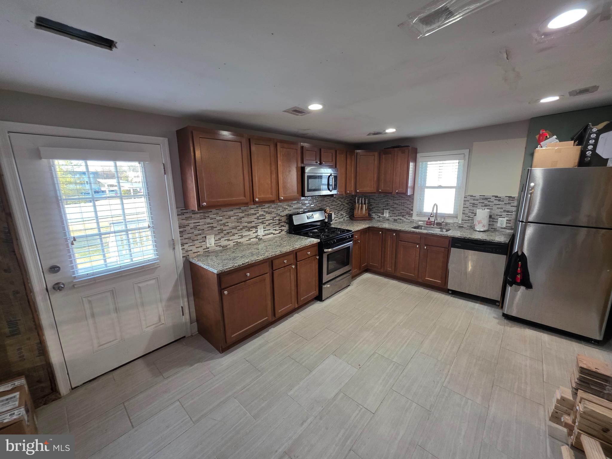 7928 Rolling View Avenue Baltimore, MD 21236 - Photo 6 of 15