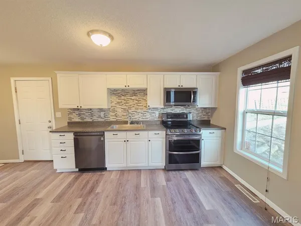 $198,000 | 501 Knox Street, La Grange, MO 63448