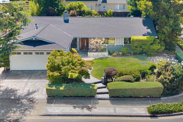 $3,380,000 | 11055 La Paloma Drive, Cupertino, CA 95014