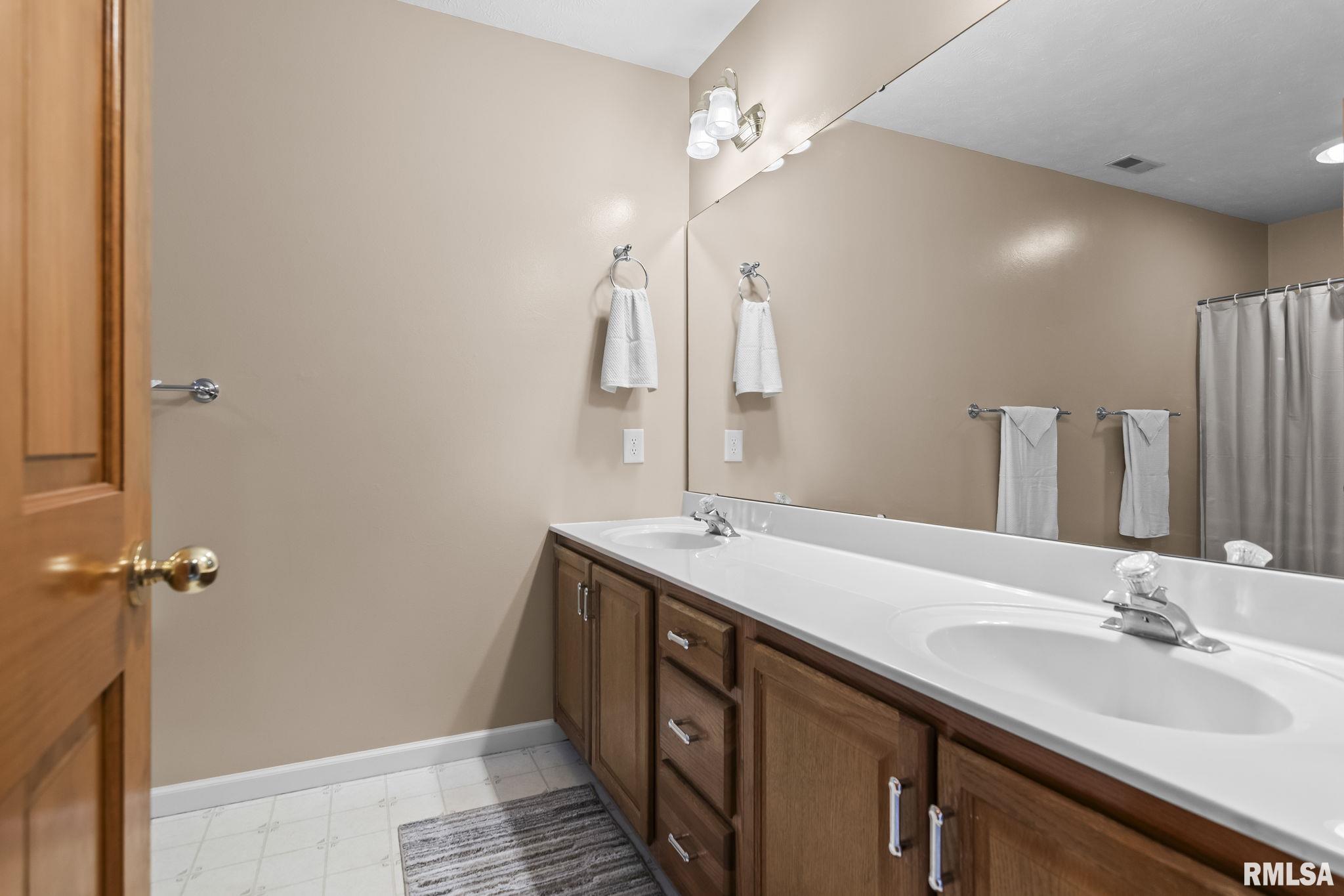 2804 Hastings Road Chatham, IL 62629 - Photo 36 of 52 Gallery Image 36
