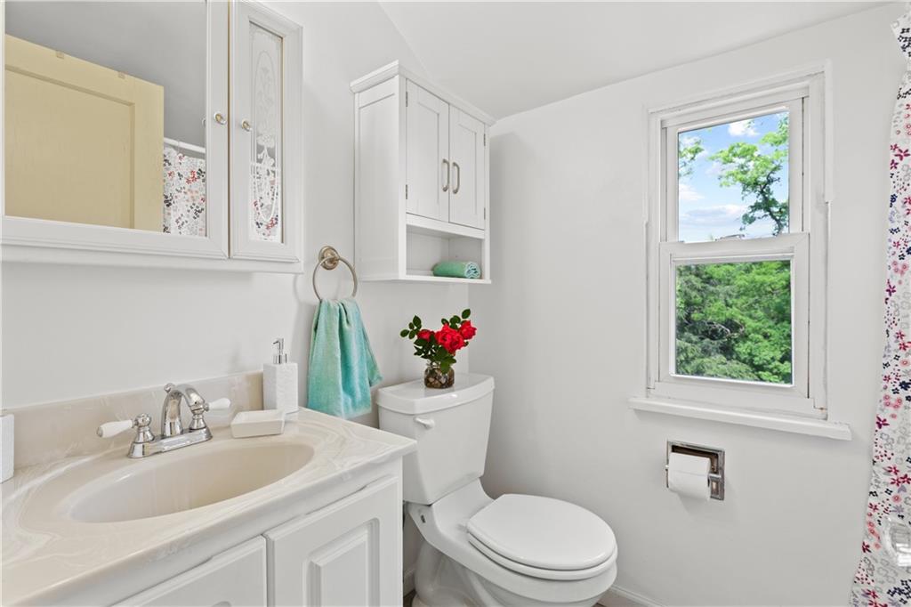 3734 Rural Court East Pittsburgh, PA 15221 - Photo 14 of 24 Gallery Image 14