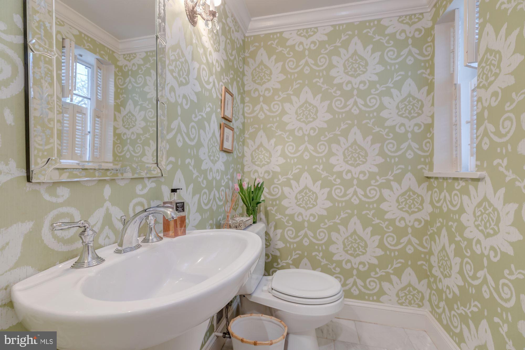 5301 Elliott Road Bethesda, MD 20816 - Photo 9 of 24 Main Level - Powder Room