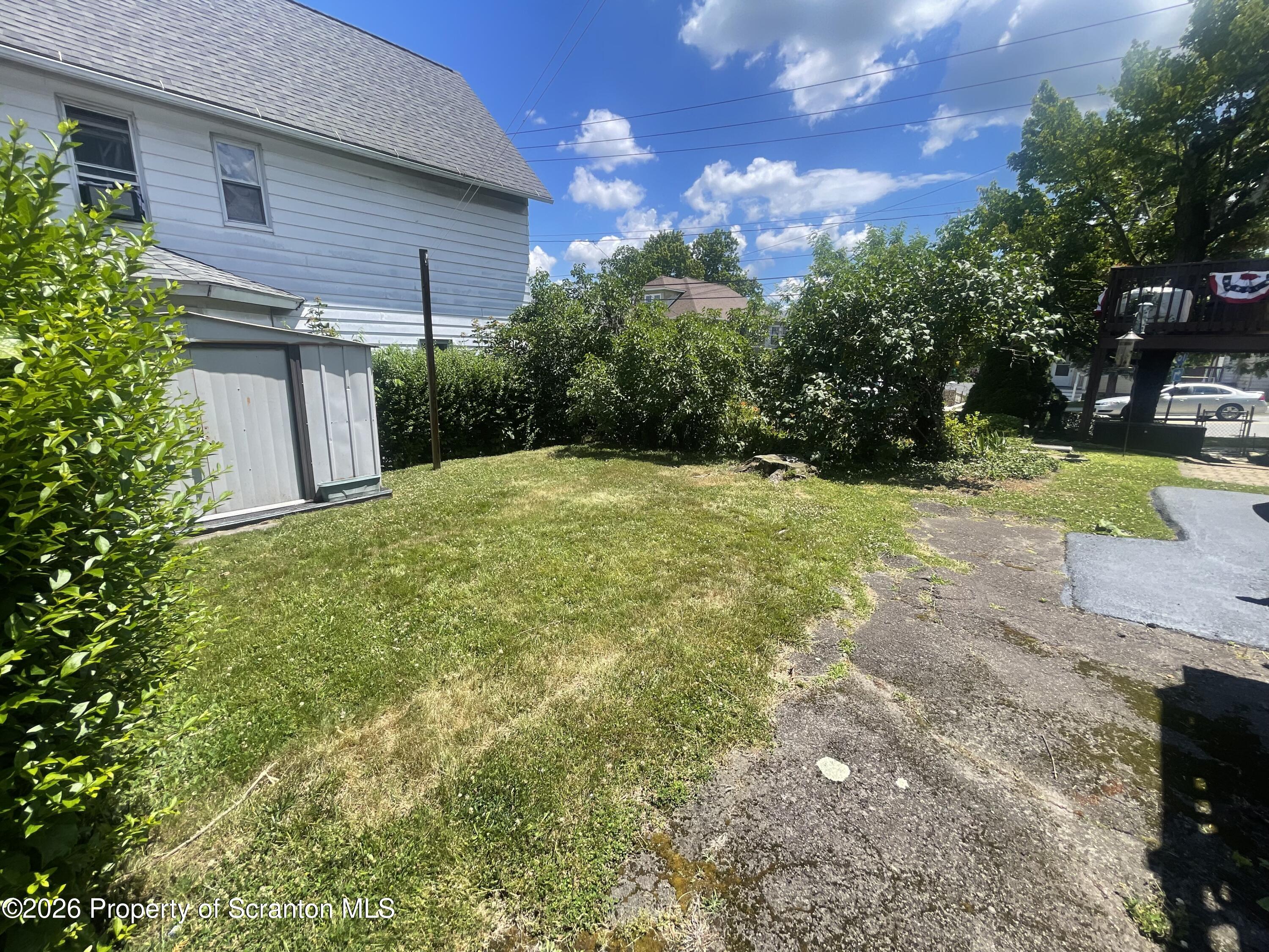 1625 Myrtle Street Scranton, PA 18510 - Photo 3 of 35 Backyard