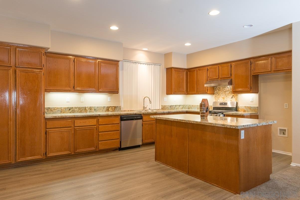 168 Alabaster Loop Perris, CA 92570 - Photo 8 of 18