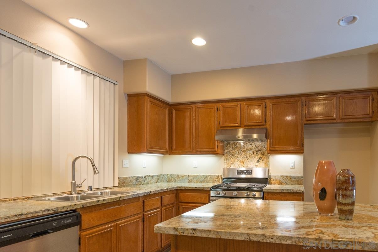 168 Alabaster Loop Perris, CA 92570 - Photo 9 of 18