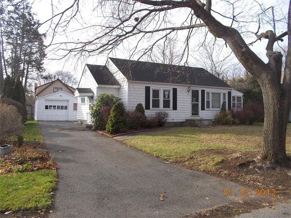87 Barrington Road Longmeadow, MA 01106 - Photo 1 of 8 Gallery Image 1