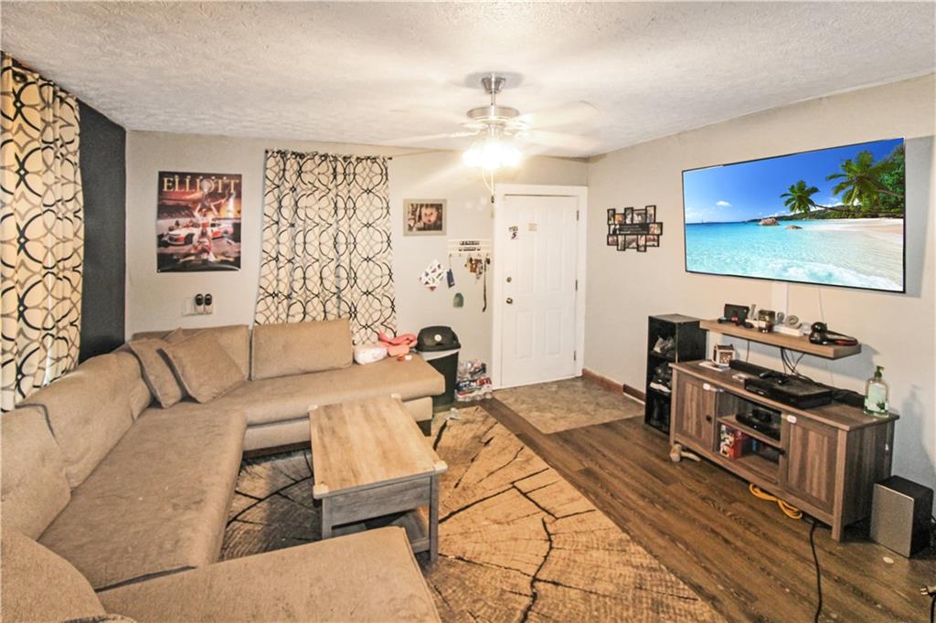 317 West Stop 11 Road Indianapolis, IN 46217 - Photo 3 of 8 Gallery Image 3