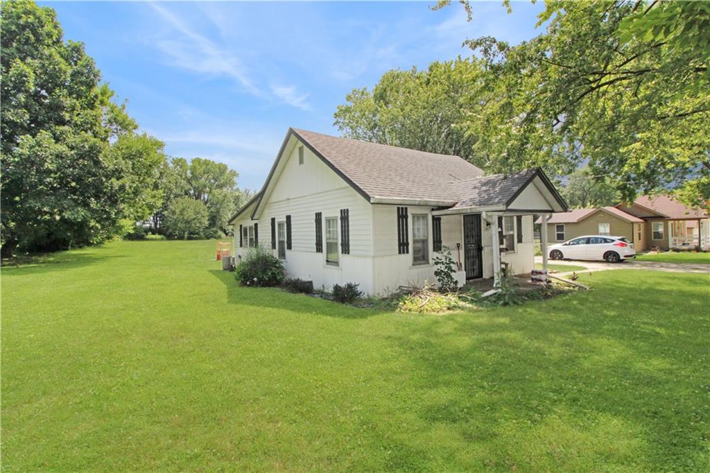 317 West Stop 11 Road Indianapolis, IN 46217 - Photo 8 of 8 Gallery Image 8