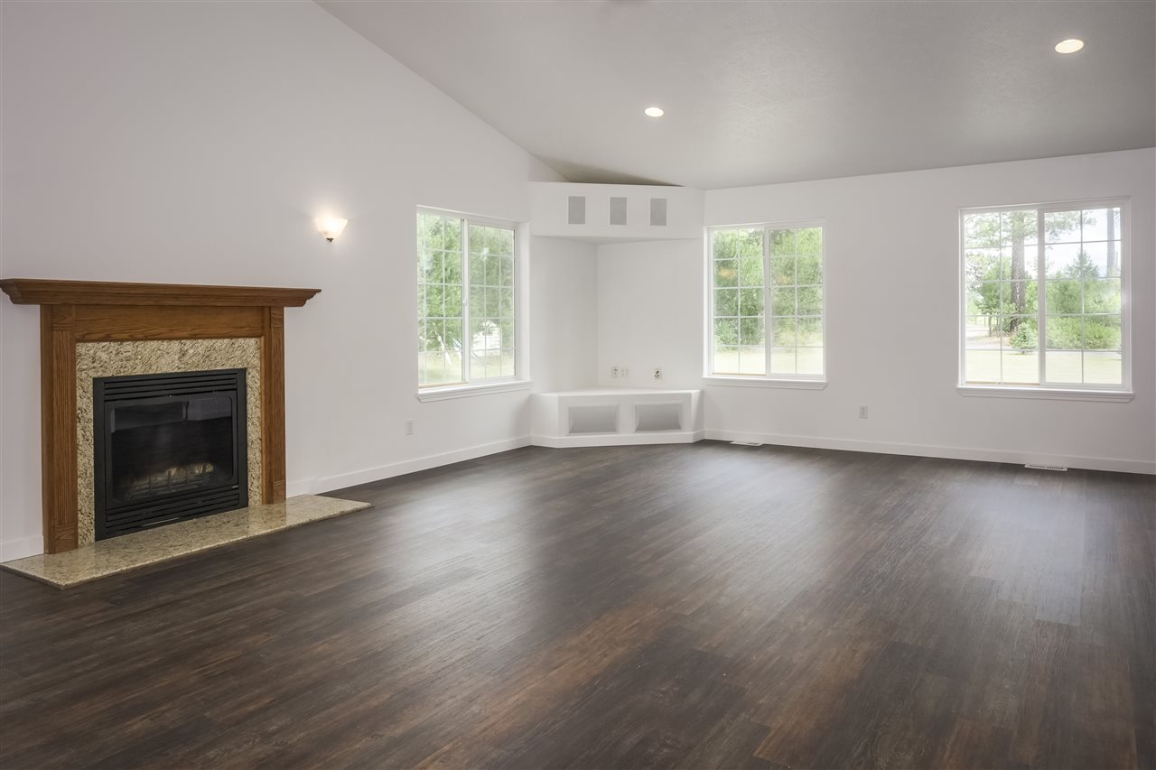 29603 North Perry Road Deer Park, WA 99006 - Photo 8 of 47 Gallery Image 8