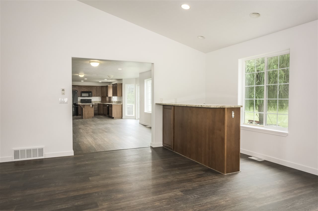 29603 North Perry Road Deer Park, WA 99006 - Photo 10 of 47 Gallery Image 10
