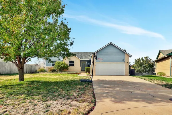$270,000 | 2114 East St Andrew Court, Goddard, KS 67052