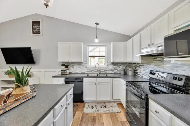 $270,000 | 2114 East St Andrew Court, Goddard, KS 67052