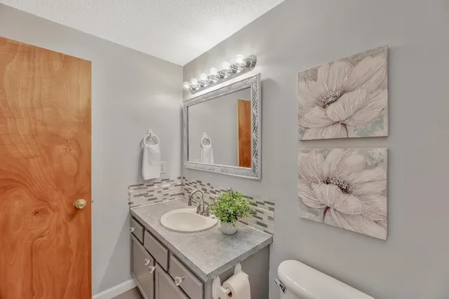 $270,000 | 2114 East St Andrew Court, Goddard, KS 67052