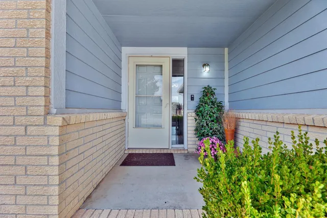 $270,000 | 2114 East St Andrew Court, Goddard, KS 67052