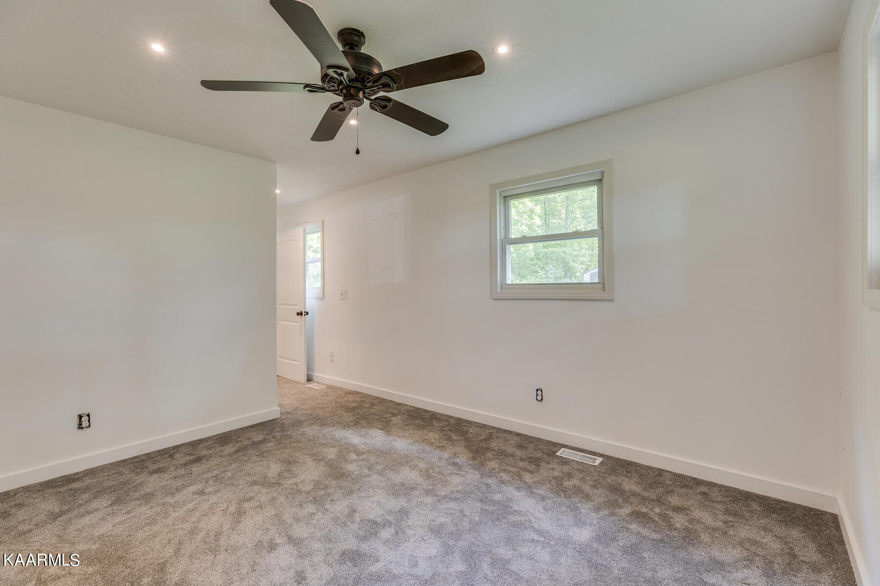 664 Pilot Mountain Road Sunbright, TN 37872 - Photo 25 of 37 026