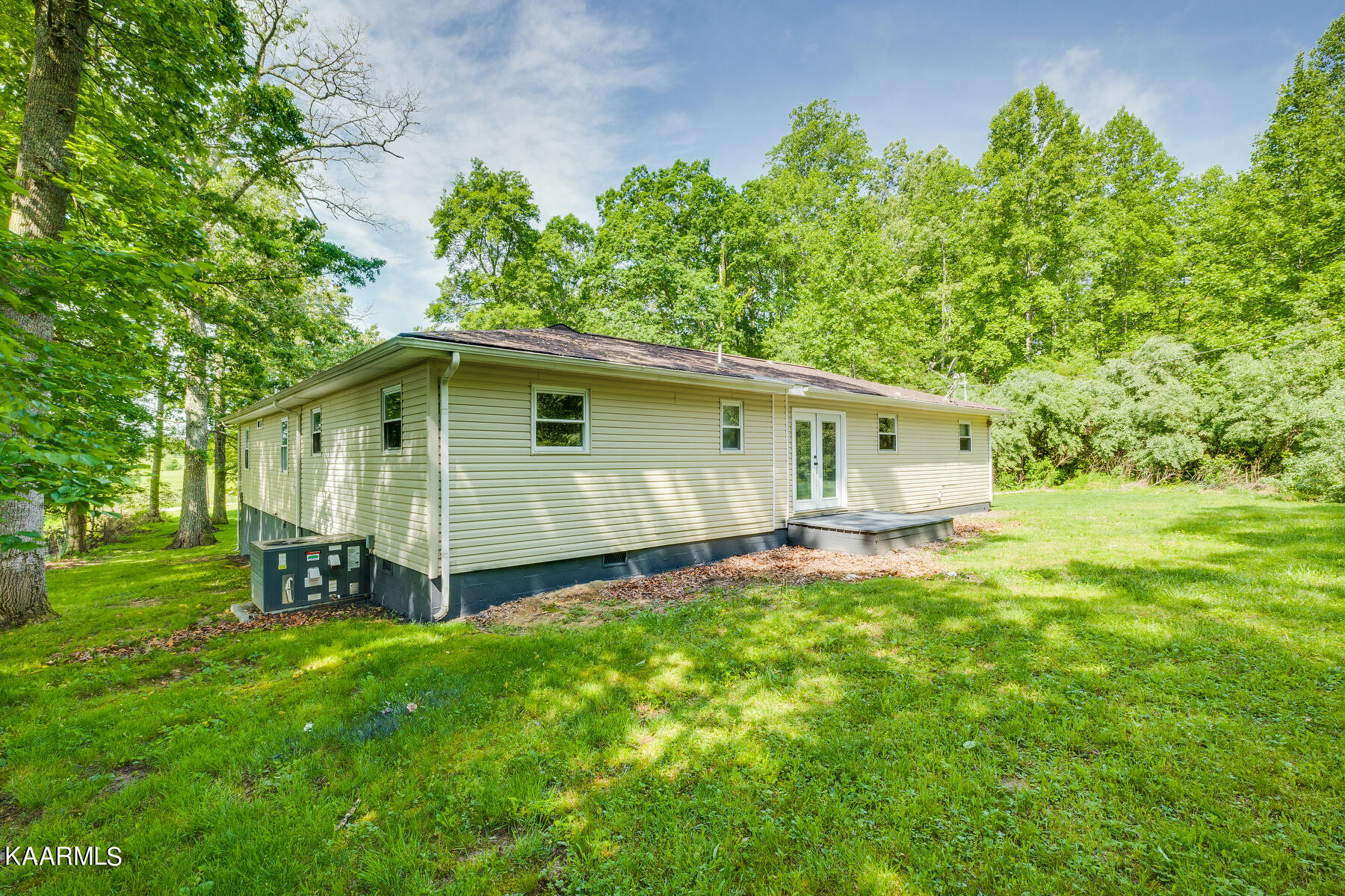 664 Pilot Mountain Road Sunbright, TN 37872 - Photo 33 of 37 034