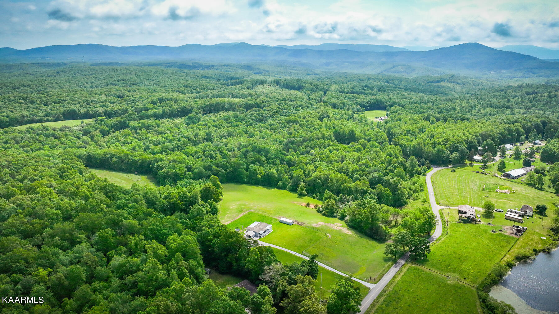 664 Pilot Mountain Road Sunbright, TN 37872 - Photo 37 of 37 104
