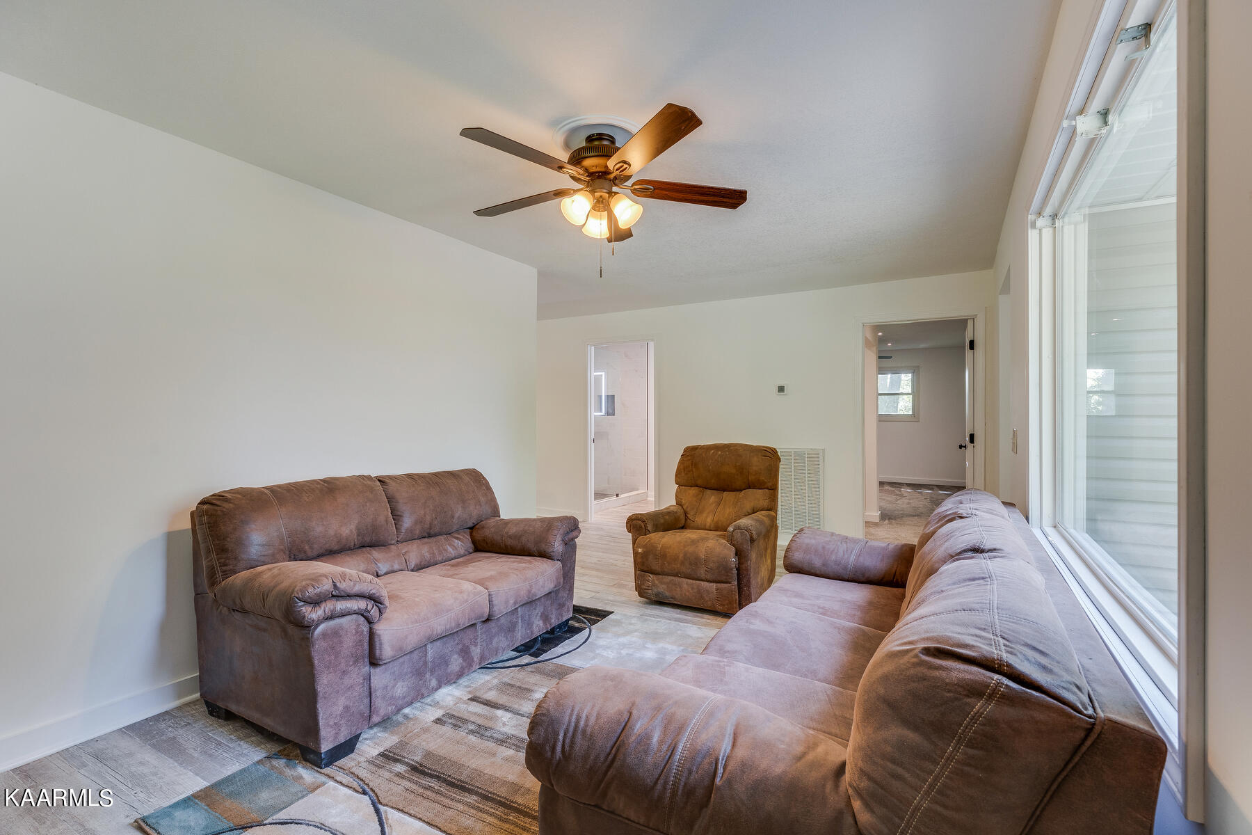 664 Pilot Mountain Road Sunbright, TN 37872 - Photo 8 of 37 009