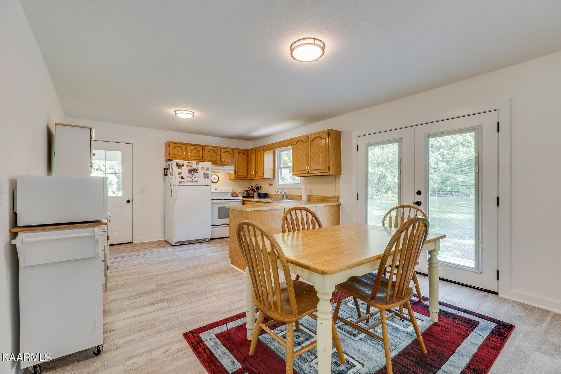 664 Pilot Mountain Road Sunbright, TN 37872 - Photo 9 of 37 010