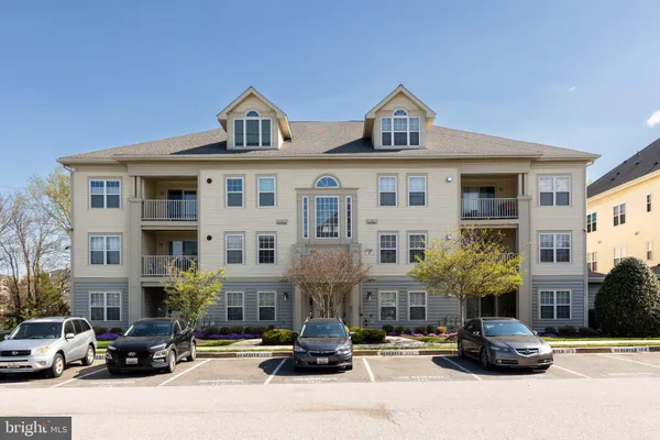 $325,000 | 9101 Gracious End Court, Unit 204, Columbia, MD 21046