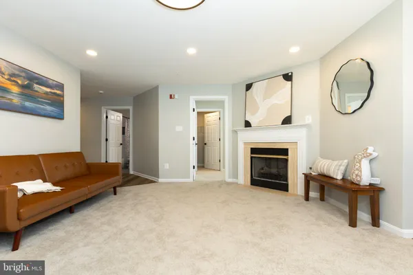 $325,000 | 9101 Gracious End Court, Unit 204, Columbia, MD 21046