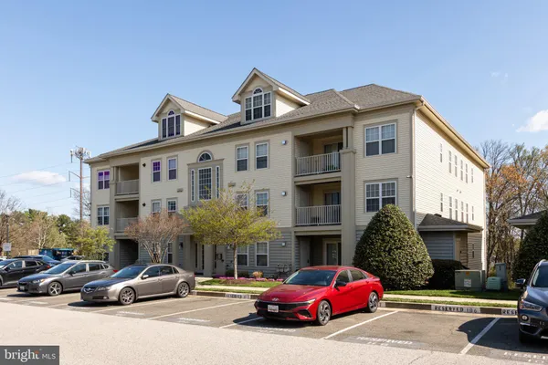 $325,000 | 9101 Gracious End Court, Unit 204, Columbia, MD 21046